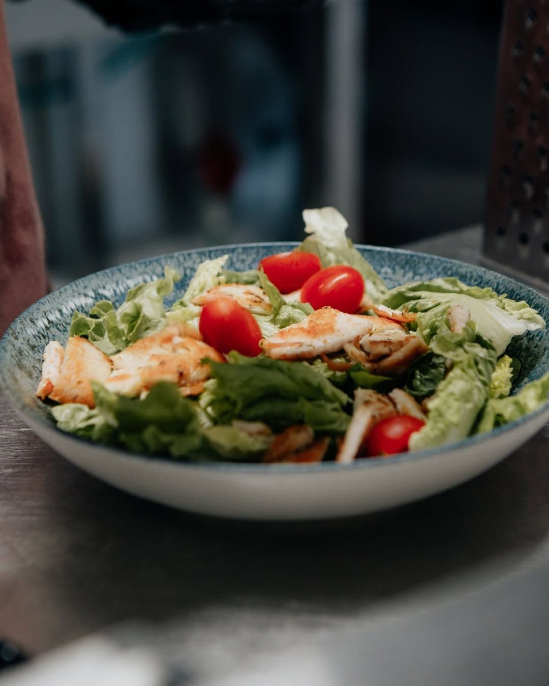 Caesar salad with chicken